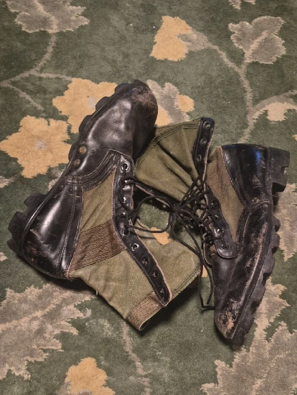 Men's Olive Green and Black Lace-Up Combat Boots